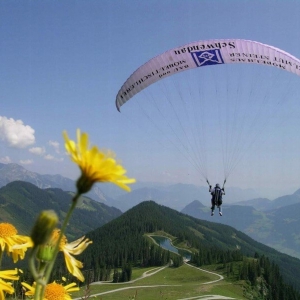 paragleiten-gr.jpg